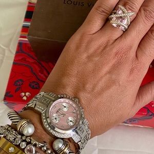 FENDI monogram diamonds watch